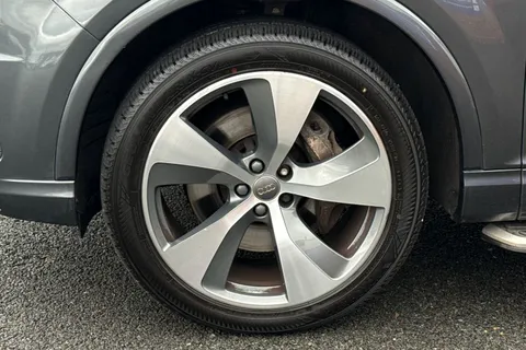 13 of 57 for Audi Q7 3.0 TDI V6 S line Tiptronic quattro Euro 6 (s/s) 5dr