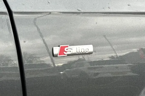 30 of 57 for Audi Q7 3.0 TDI V6 S line Tiptronic quattro Euro 6 (s/s) 5dr