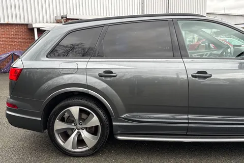 32 of 57 for Audi Q7 3.0 TDI V6 S line Tiptronic quattro Euro 6 (s/s) 5dr