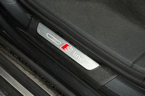 42 of 57 for Audi Q7 3.0 TDI V6 S line Tiptronic quattro Euro 6 (s/s) 5dr