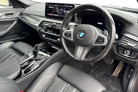 DH23LMV BMW 5 Series 2.0 520d MHT M Sport Saloon 4dr Diesel Hybrid Steptronic Euro 6 (s/s) (190 ps) Thumbnail #14