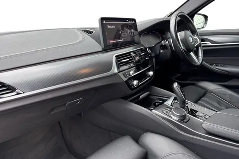 DH23LMV BMW 5 Series 2.0 520d MHT M Sport Saloon 4dr Diesel Hybrid Steptronic Euro 6 (s/s) (190 ps) Thumbnail #15