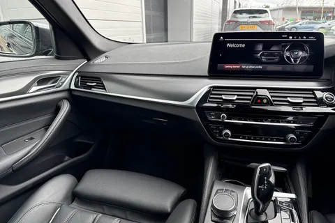 DH23LMV BMW 5 Series 2.0 520d MHT M Sport Saloon 4dr Diesel Hybrid Steptronic Euro 6 (s/s) (190 ps) Thumbnail #20