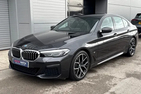 DH23LMV BMW 5 Series 2.0 520d MHT M Sport Saloon 4dr Diesel Hybrid Steptronic Euro 6 (s/s) (190 ps) Thumbnail #27