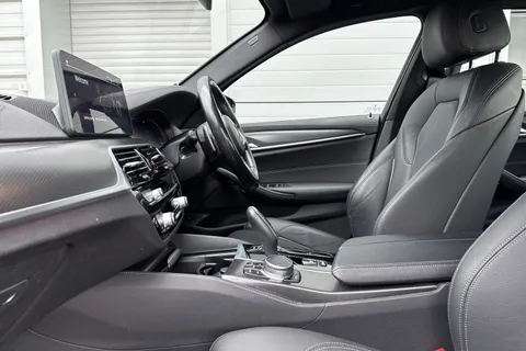 DH23LMV BMW 5 Series 2.0 520d MHT M Sport Saloon 4dr Diesel Hybrid Steptronic Euro 6 (s/s) (190 ps) Thumbnail #29