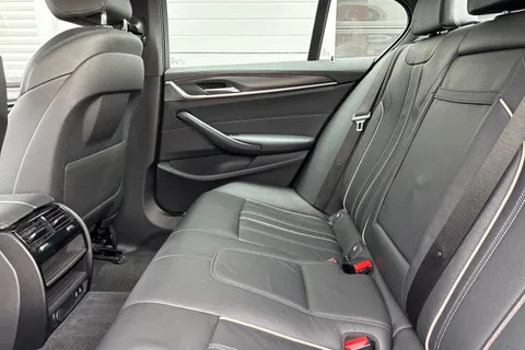 DH23LMV BMW 5 Series 2.0 520d MHT M Sport Saloon 4dr Diesel Hybrid Steptronic Euro 6 (s/s) (190 ps) Thumbnail #31