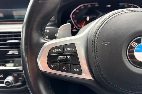 DH23LMV BMW 5 Series 2.0 520d MHT M Sport Saloon 4dr Diesel Hybrid Steptronic Euro 6 (s/s) (190 ps) Thumbnail #55