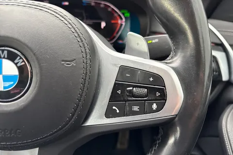 DH23LMV BMW 5 Series 2.0 520d MHT M Sport Saloon 4dr Diesel Hybrid Steptronic Euro 6 (s/s) (190 ps) Thumbnail #57