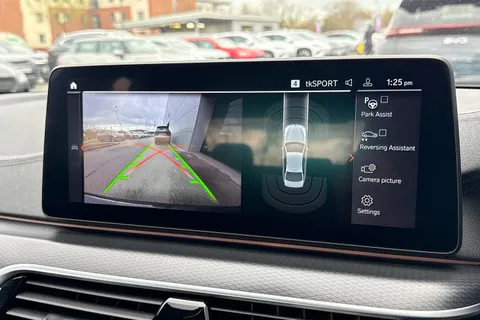 DH23LMV BMW 5 Series 2.0 520d MHT M Sport Saloon 4dr Diesel Hybrid Steptronic Euro 6 (s/s) (190 ps) Thumbnail #61