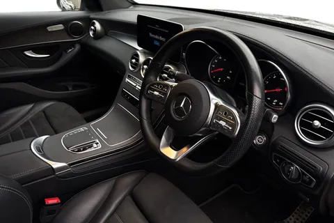 DN69WJJ Mercedes-Benz Glc 2.0 GLC220d AMG Line Coupe G-Tronic+ 4MATIC Euro 6 (s/s) 5dr Thumbnail #8
