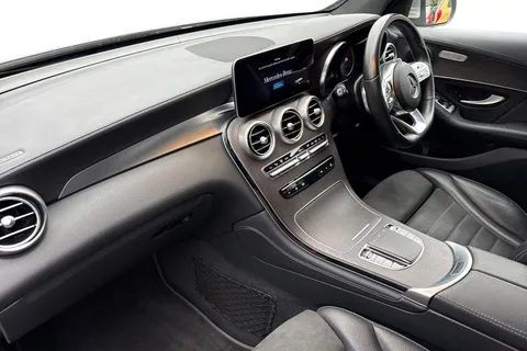 DN69WJJ Mercedes-Benz Glc 2.0 GLC220d AMG Line Coupe G-Tronic+ 4MATIC Euro 6 (s/s) 5dr Thumbnail #9