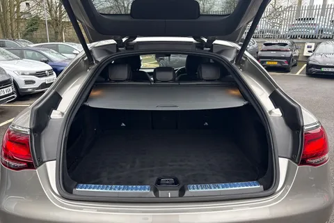 DN69WJJ Mercedes-Benz Glc 2.0 GLC220d AMG Line Coupe G-Tronic+ 4MATIC Euro 6 (s/s) 5dr Thumbnail #10