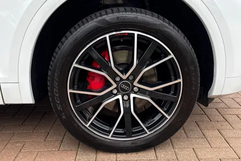 DX23XEB Audi Q5 Edition 1 45 TFSI quattro 265 PS S tronic Thumbnail #12