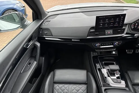 DX23XEB Audi Q5 Edition 1 45 TFSI quattro 265 PS S tronic Thumbnail #21