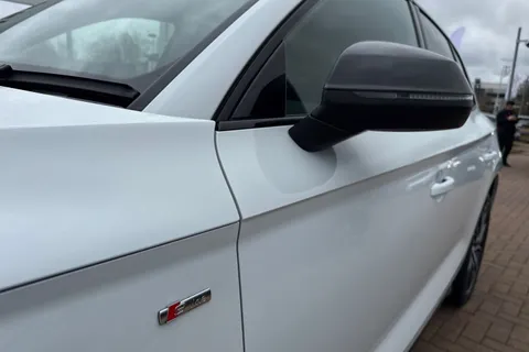 DX23XEB Audi Q5 Edition 1 45 TFSI quattro 265 PS S tronic Thumbnail #32