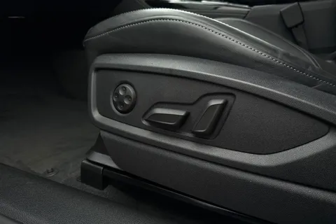 DX23XEB Audi Q5 Edition 1 45 TFSI quattro 265 PS S tronic Thumbnail #34