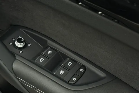 DX23XEB Audi Q5 Edition 1 45 TFSI quattro 265 PS S tronic Thumbnail #45