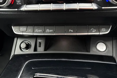 DX23XEB Audi Q5 Edition 1 45 TFSI quattro 265 PS S tronic Thumbnail #56