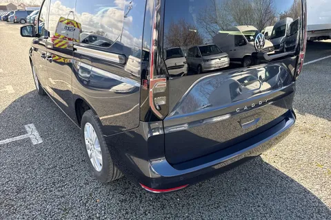 CX26JZP Volkswagen Caddy Maxi 2.0 TDI Life MPV 5dr Diesel DSG Euro 6 (s/s) (122 ps) Thumbnail #8