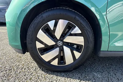 CX75HZH Volkswagen Id. Buzz Cargo Pro 79kWh Commerce Auto 4Motion 5dr Thumbnail #10