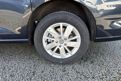 CX26JZP Volkswagen Caddy Maxi 2.0 TDI Life MPV 5dr Diesel DSG Euro 6 (s/s) (122 ps) Thumbnail #11