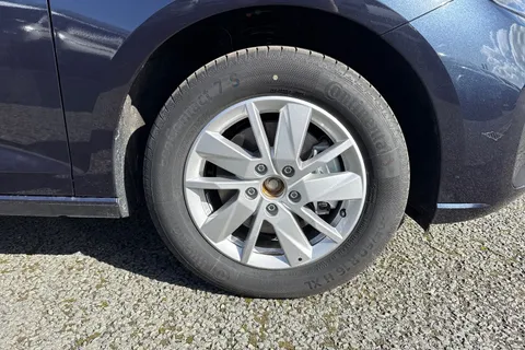 CX26JZP Volkswagen Caddy Maxi 2.0 TDI Life MPV 5dr Diesel DSG Euro 6 (s/s) (122 ps) Thumbnail #13