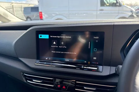 CX26JZP Volkswagen Caddy Maxi 2.0 TDI Life MPV 5dr Diesel DSG Euro 6 (s/s) (122 ps) Thumbnail #17