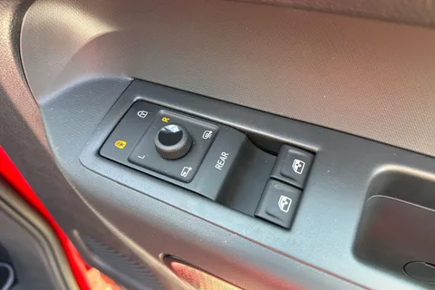 CX75KGY Volkswagen ID. Buzz Pro 86kWh GTX Auto 4Motion 5dr (LWB, 7Seat) Thumbnail #21