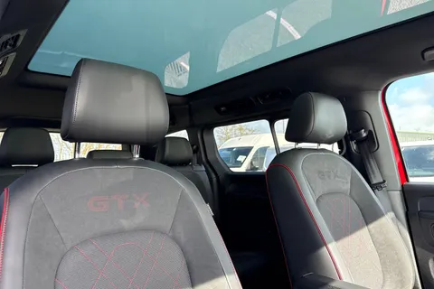 CX75KGY Volkswagen ID. Buzz Pro 86kWh GTX Auto 4Motion 5dr (LWB, 7Seat) Thumbnail #24