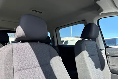 CX26JZP Volkswagen Caddy Maxi 2.0 TDI Life MPV 5dr Diesel DSG Euro 6 (s/s) (122 ps) Thumbnail #24