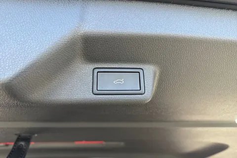 CX75KGY Volkswagen ID. Buzz Pro 86kWh GTX Auto 4Motion 5dr (LWB, 7Seat) Thumbnail #30