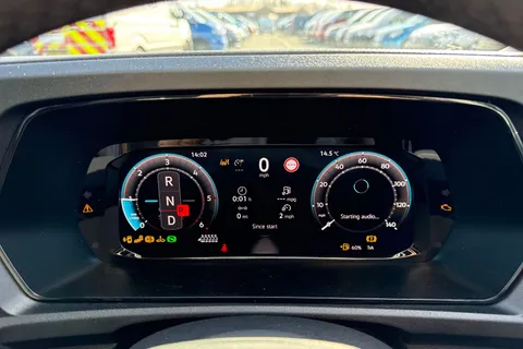 CX26JZP Volkswagen Caddy Maxi 2.0 TDI Life MPV 5dr Diesel DSG Euro 6 (s/s) (122 ps) Thumbnail #32