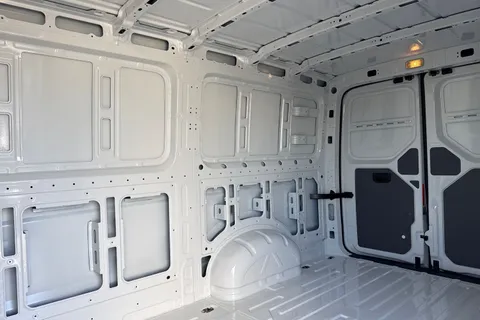 CX26HXS Volkswagen Crafter 2.0 TDI CR30 Commerce Panel Van 5dr Diesel Manual FWD MWB Euro 6 (s/s) (140 ps) Thumbnail #19