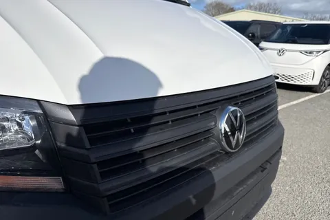 CX26HXS Volkswagen Crafter 2.0 TDI CR30 Commerce Panel Van 5dr Diesel Manual FWD MWB Euro 6 (s/s) (140 ps) Thumbnail #25