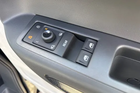 CX26KAA Volkswagen ID. Buzz Pro 86kWh Style MPV 5dr Electric Auto (LWB, 7Seat) (286 ps) Thumbnail #21