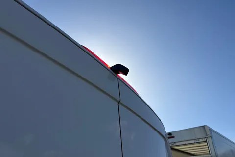 CX26HXS Volkswagen Crafter 2.0 TDI CR30 Commerce Panel Van 5dr Diesel Manual FWD MWB Euro 6 (s/s) (140 ps) Thumbnail #27