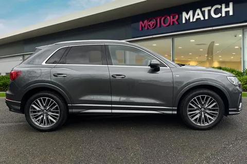 BJ70LGE Audi Q3 1.5 TFSI CoD 35 S line S Tronic Euro 6 (s/s) 5dr Thumbnail #4