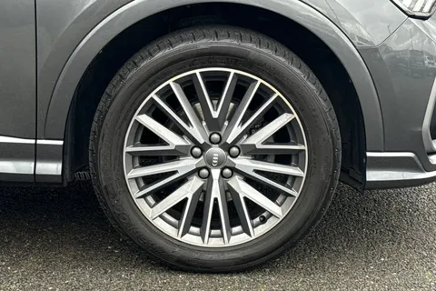 BJ70LGE Audi Q3 1.5 TFSI CoD 35 S line S Tronic Euro 6 (s/s) 5dr Thumbnail #10