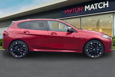 YC25VWW BMW 1 Series 2.0 M135i DCT xDrive Euro 6 (s/s) 5dr Thumbnail #4