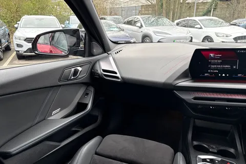 YC25VWW BMW 1 Series 2.0 M135i DCT xDrive Euro 6 (s/s) 5dr Thumbnail #16