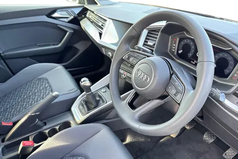  Audi A1 1.0 TFSI 25 Sport Sportback Euro 6 (s/s) 5dr Thumbnail #14