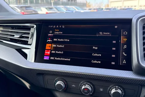  Audi A1 1.0 TFSI 25 Sport Sportback Euro 6 (s/s) 5dr Thumbnail #32