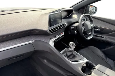 15 of 67 for PEUGEOT 3008 1.2 PureTech GT Line Euro 6 (s/s) 5dr