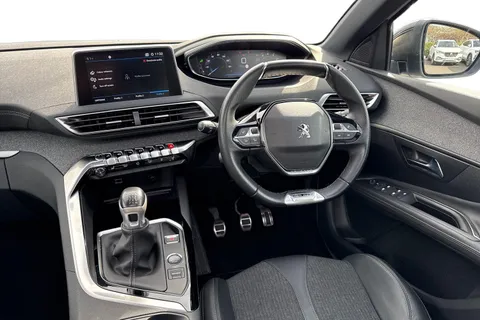 18 of 67 for PEUGEOT 3008 1.2 PureTech GT Line Euro 6 (s/s) 5dr