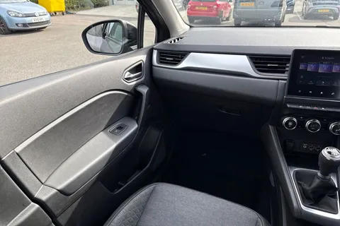 MD72FZZ Renault Captur 1.0 TCe evolution Euro 6 (s/s) 5dr Thumbnail #21