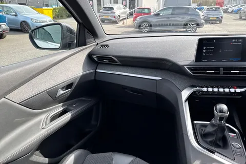 20 of 67 for PEUGEOT 3008 1.2 PureTech GT Line Euro 6 (s/s) 5dr