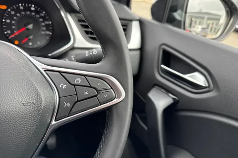 MD72FZZ Renault Captur 1.0 TCe evolution Euro 6 (s/s) 5dr Thumbnail #38