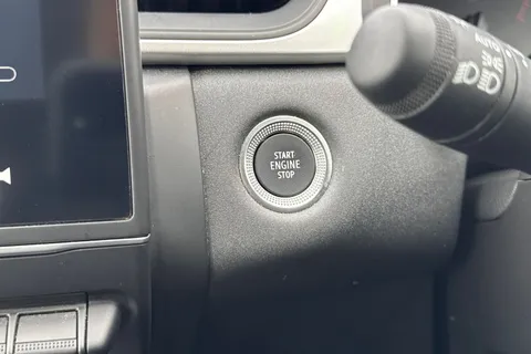 MD72FZZ Renault Captur 1.0 TCe evolution Euro 6 (s/s) 5dr Thumbnail #54