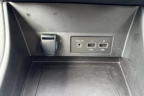 MD72FZZ Renault Captur 1.0 TCe evolution Euro 6 (s/s) 5dr Thumbnail #55