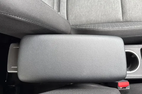 MD72FZZ Renault Captur 1.0 TCe evolution Euro 6 (s/s) 5dr Thumbnail #59